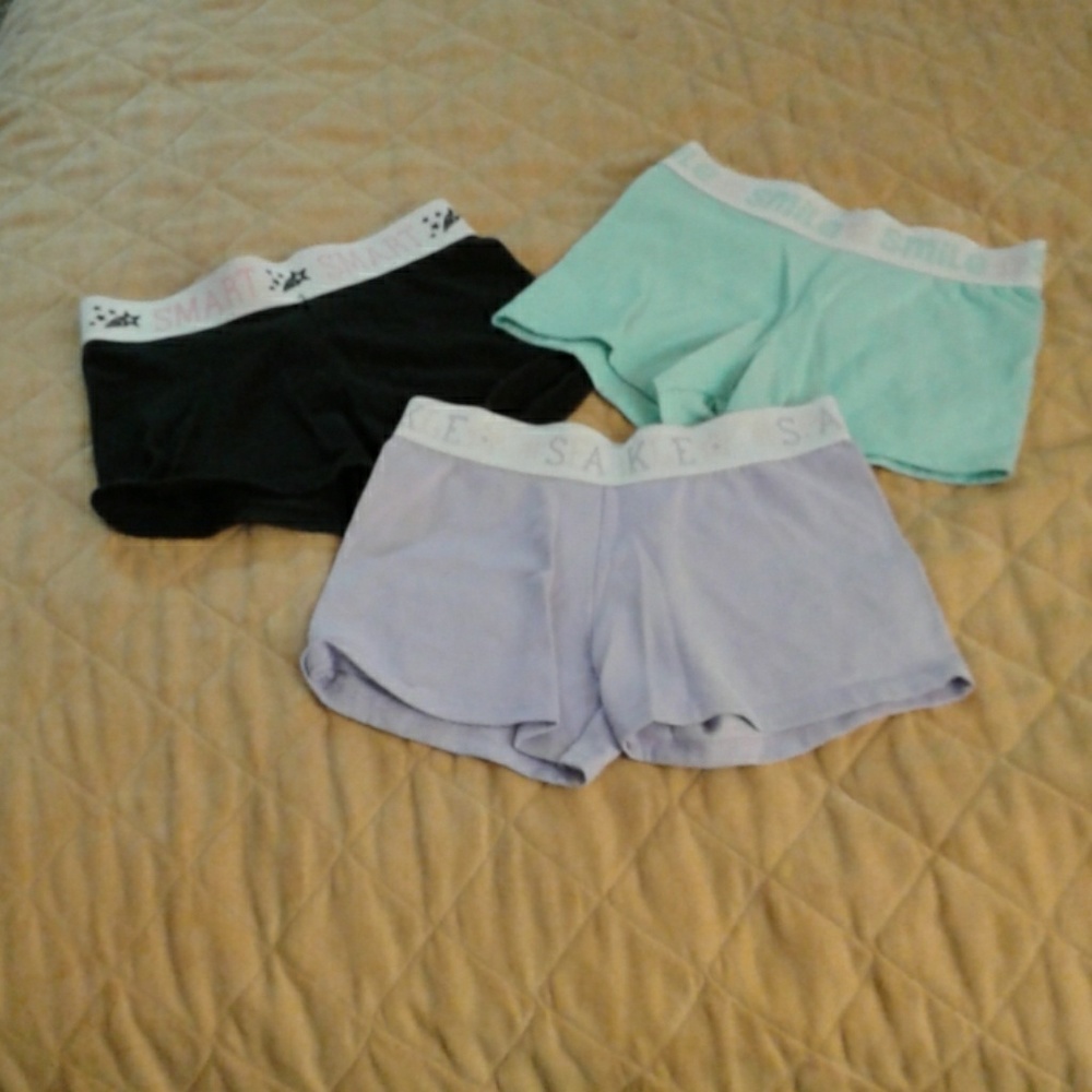 Girls yoga shorts